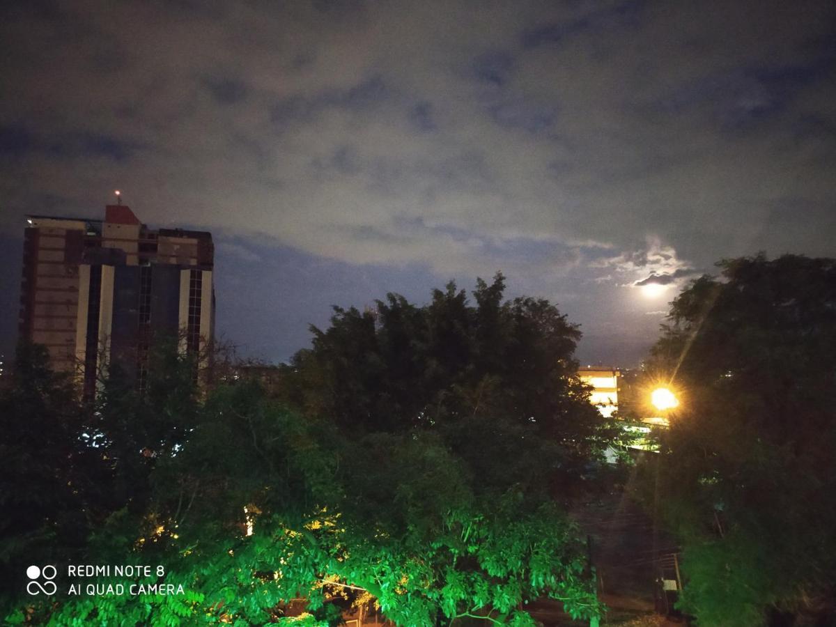 Amplio Y Comodo Apartamento Con Bella Vista En Pleno Centro Ciudad del Este Luaran gambar