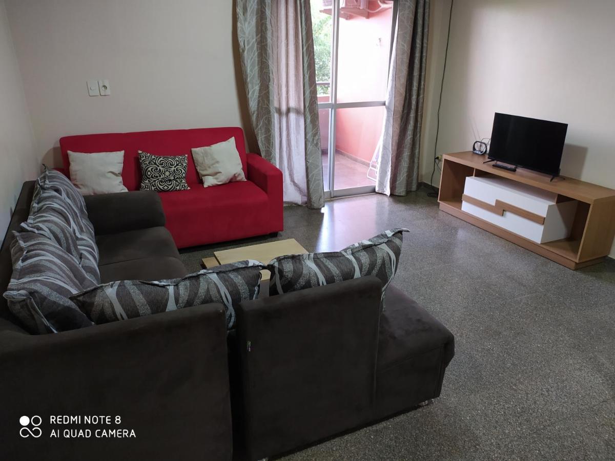 Amplio Y Comodo Apartamento Con Bella Vista En Pleno Centro Ciudad del Este Luaran gambar